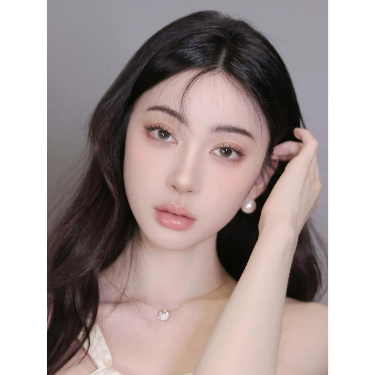 คอนแทคเลนส์สีเขียว BSTHUA OVOLOOK ขนาด 14.20 มม. (ชนิดราย 6 เดือน)