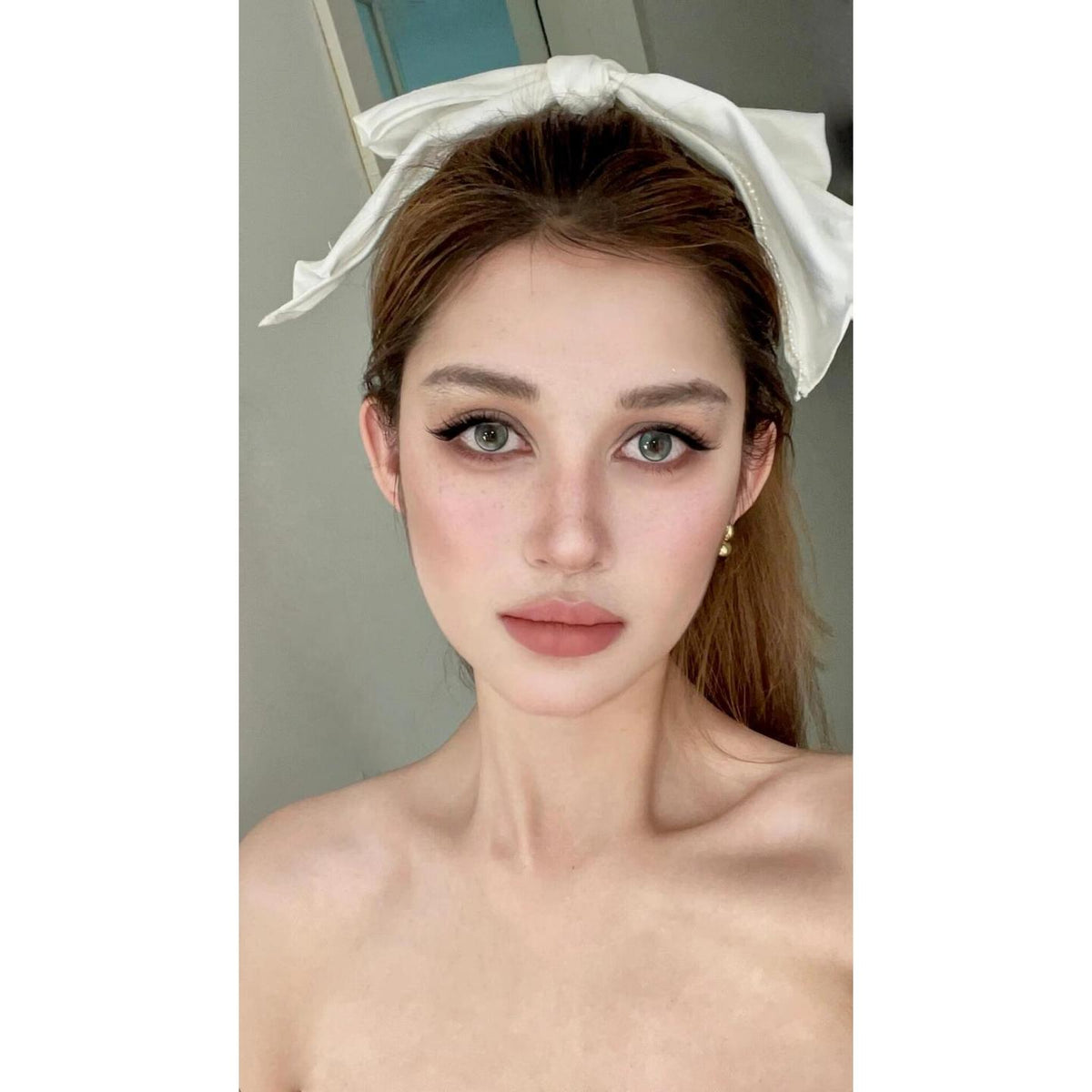 คอนแทคเลนส์สีเขียว HSNBHE Xiyoulens ขนาด 14.20 มม. (ชนิดราย 6 เดือน)