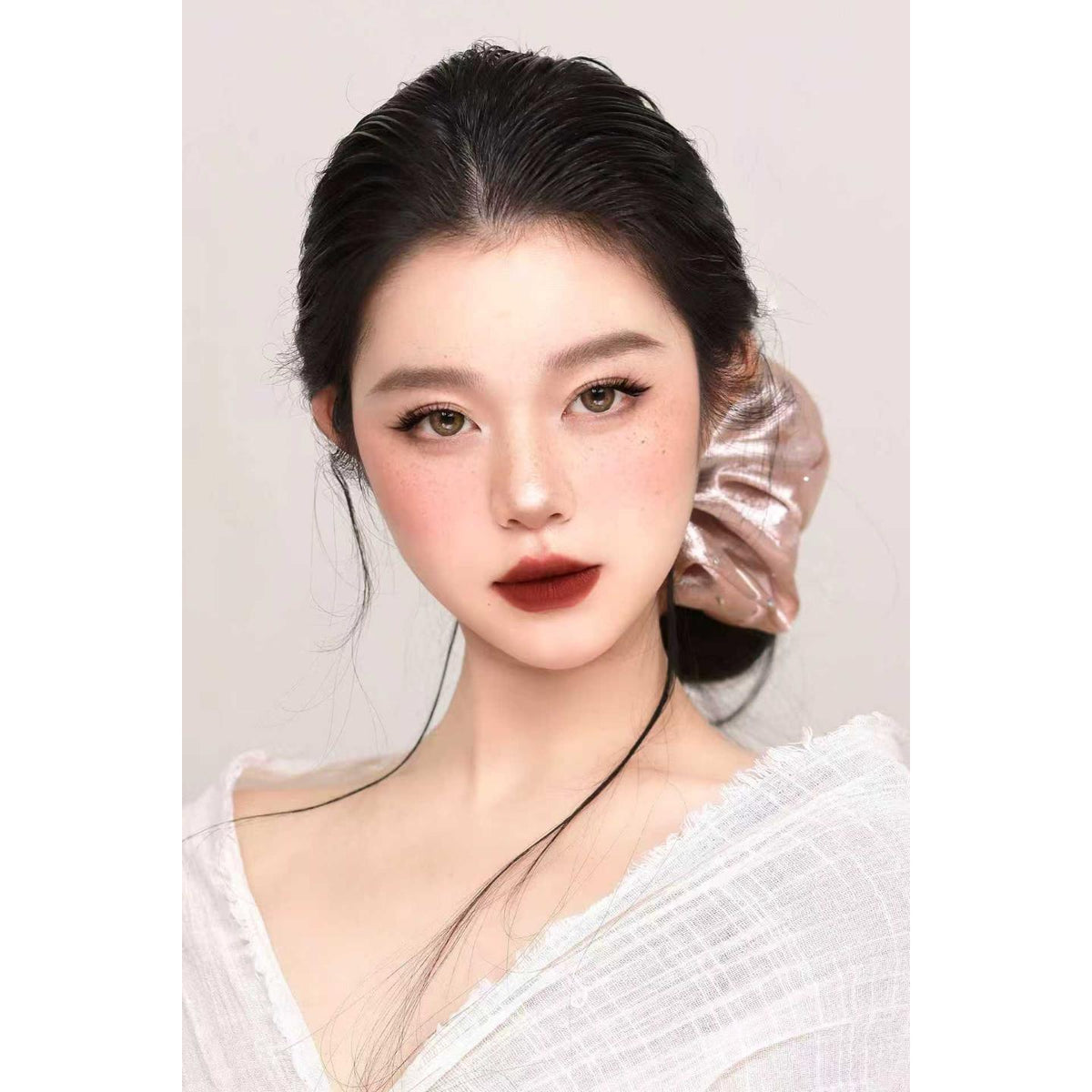 คอนแทคเลนส์สี YSGLAN OBALEN ขนาด 14.50 มม. สีเขียว (ชนิดราย 6 เดือน)