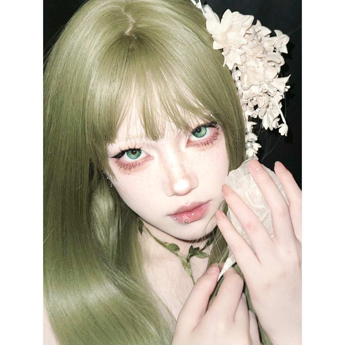 คอนแทคเลนส์สี AISMREN BOOSCON ขนาด 14.20 มม. สีเขียว (ชนิดราย 6 เดือน)