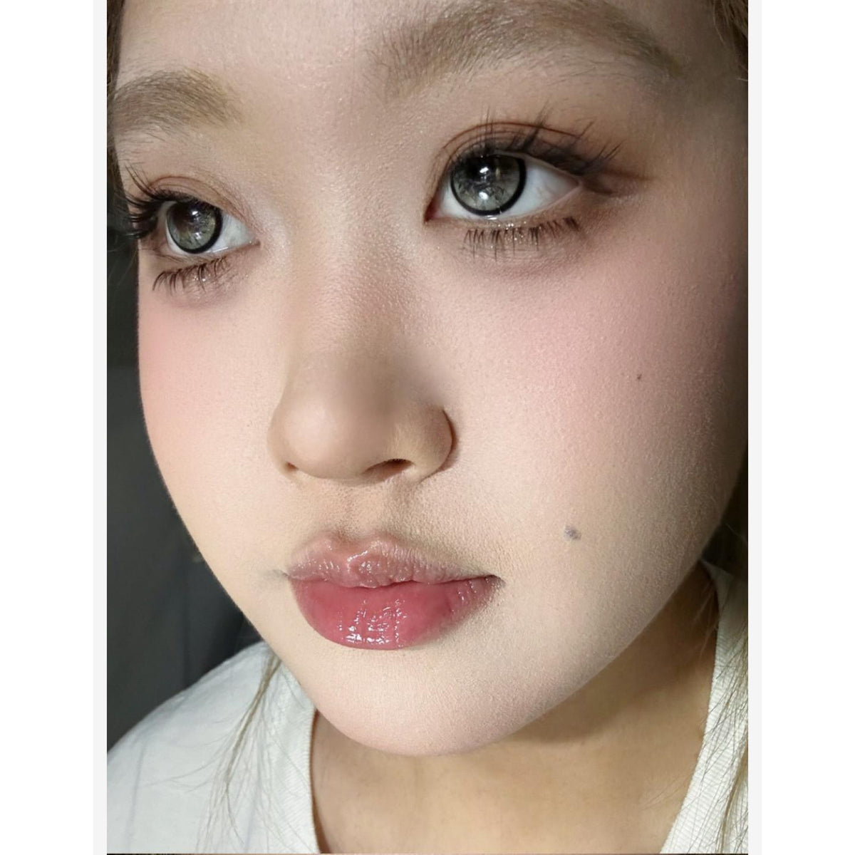 คอนแทคเลนส์สี 14KLA Xiyoulens ขนาด 14.20 มม. สีเทา (แบบราย 6 เดือน)