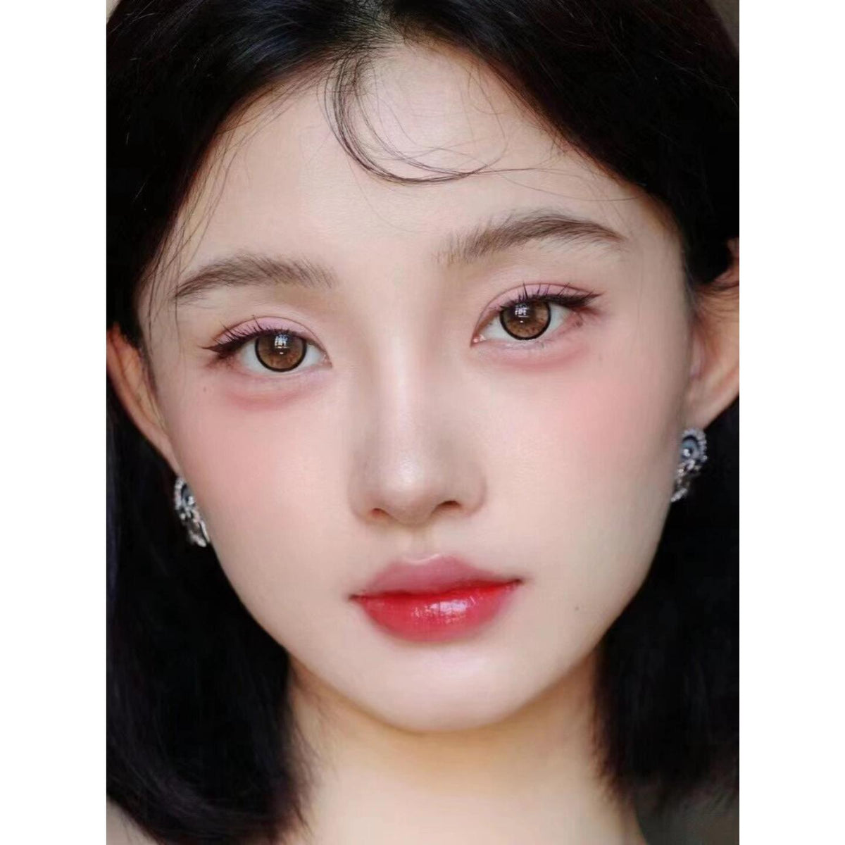 13KLA Xiyoulens คอนแทคเลนส์สี ขนาด 14.20 มม. สีน้ำตาล (ชนิดราย 6 เดือน)