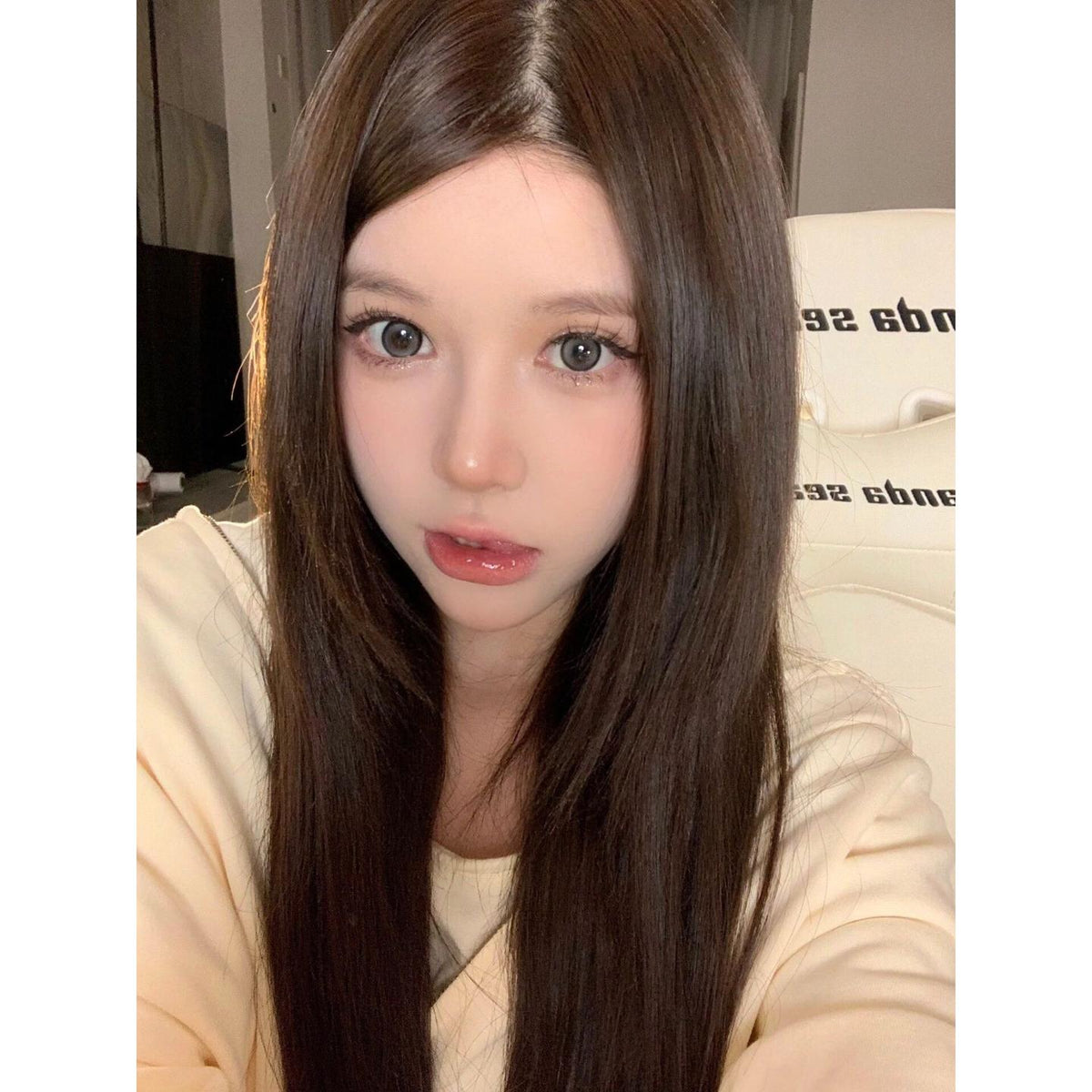 คอนแทคเลนส์สี HLXING Xiyoulens ขนาด 14.00 มม. สีเทา (แบบราย 6 เดือน)
