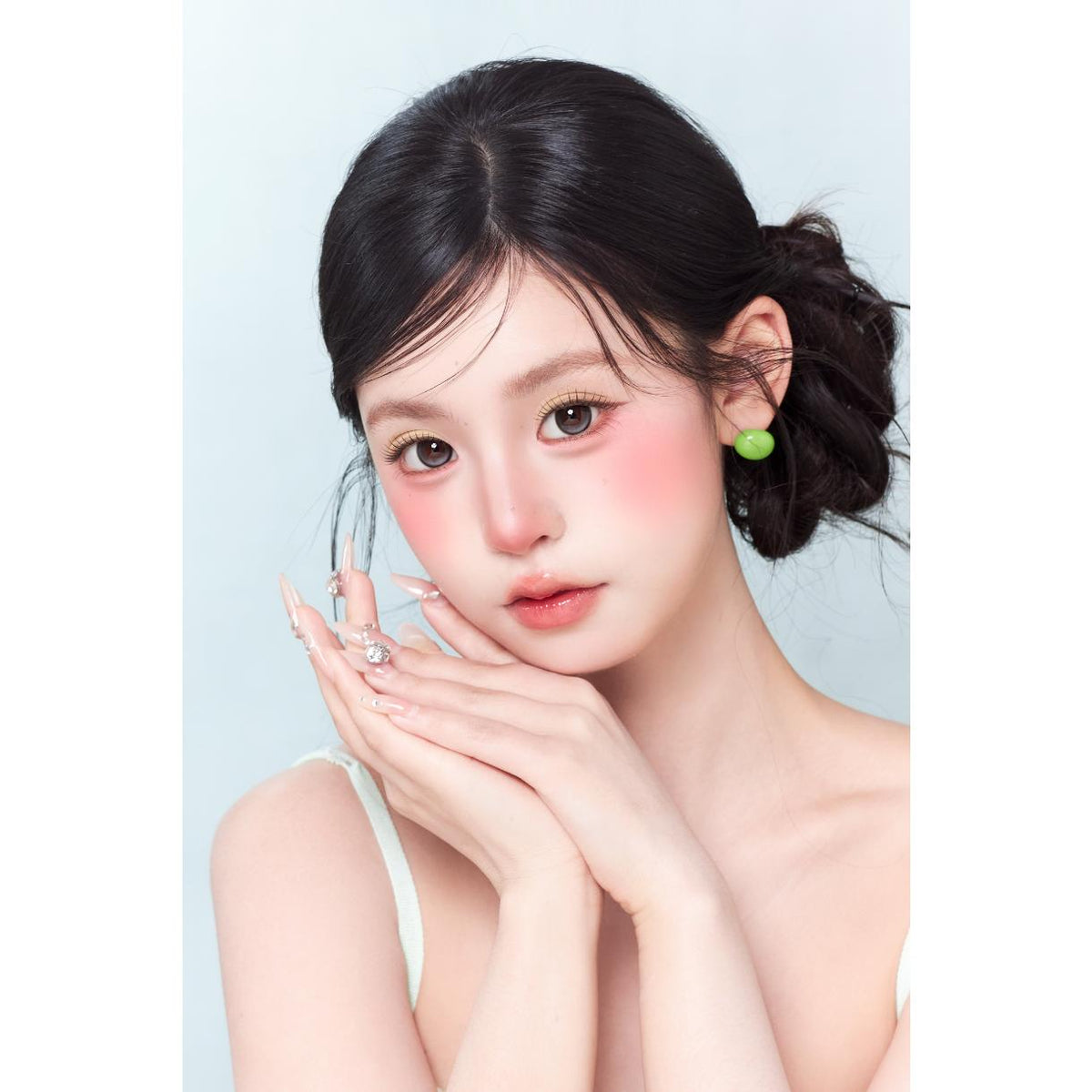 คอนแทคเลนส์สีเทา CDWBCQING OBALEN ขนาด 14.50 มม. (ชนิดใส่ได้ 6 เดือน)