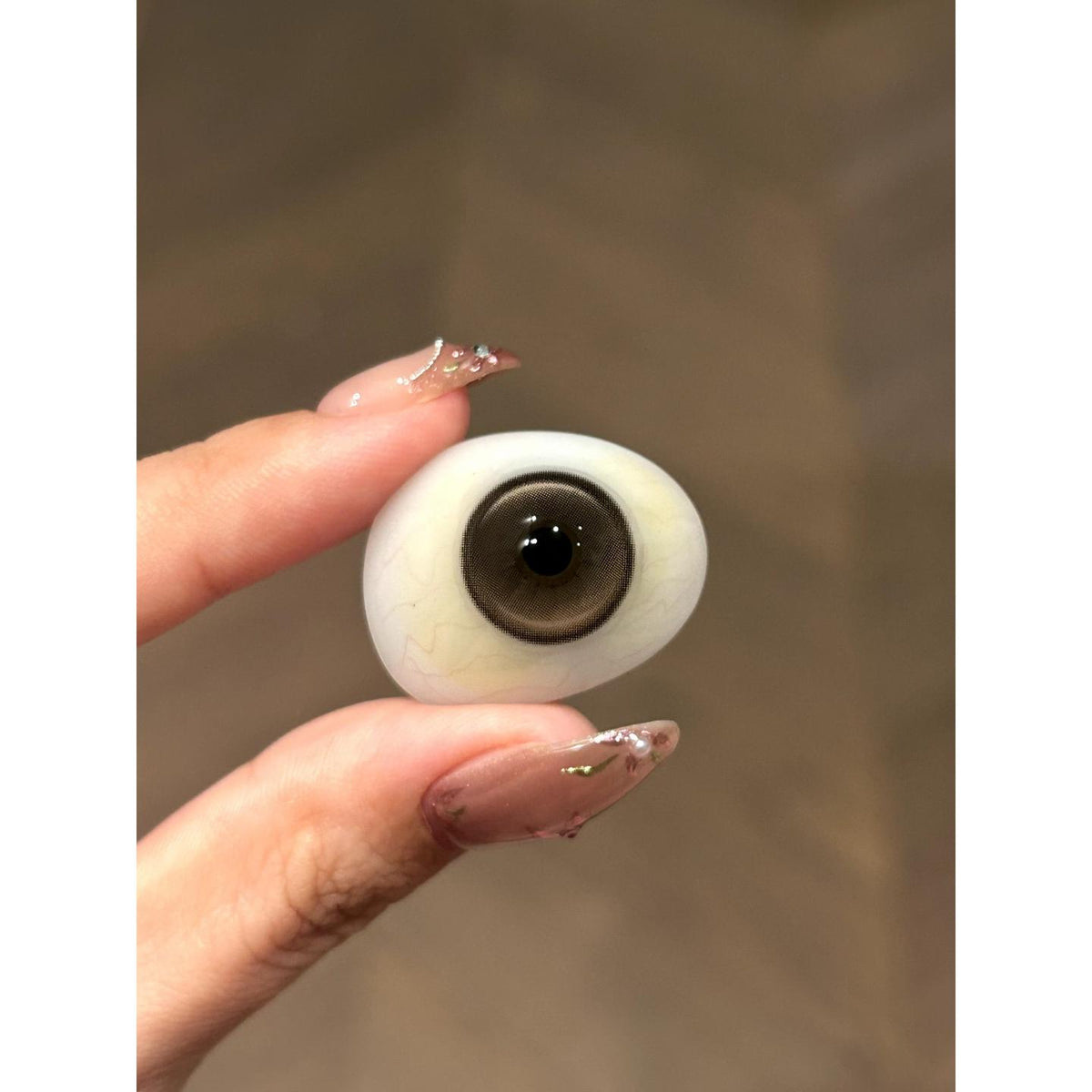 Kính áp tròng màu nâu SMTSI thestarlens 14.20mm (Thời hạn sử dụng 6 tháng)