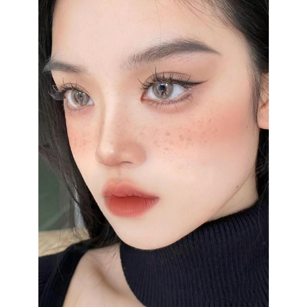 QHPO OVOLOOK 14.00mm Brown Colored Contact Lenses (6 Months Wear)